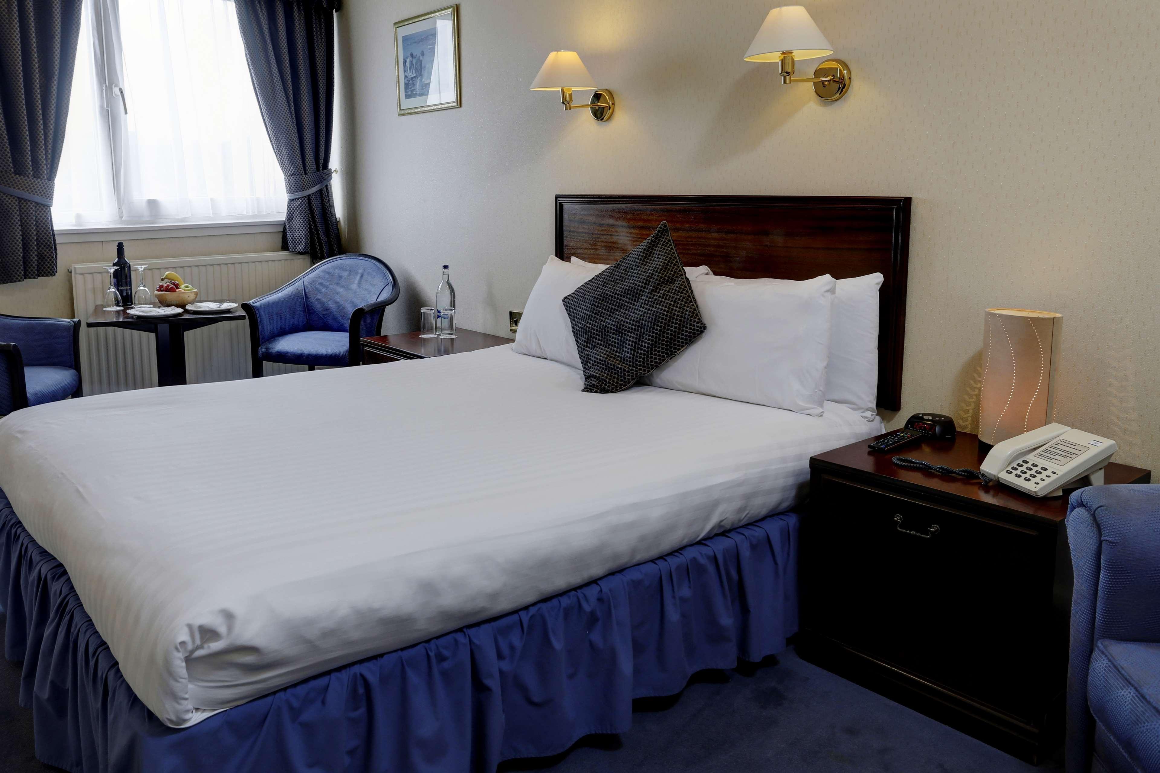 Hotel Western Queens 3*