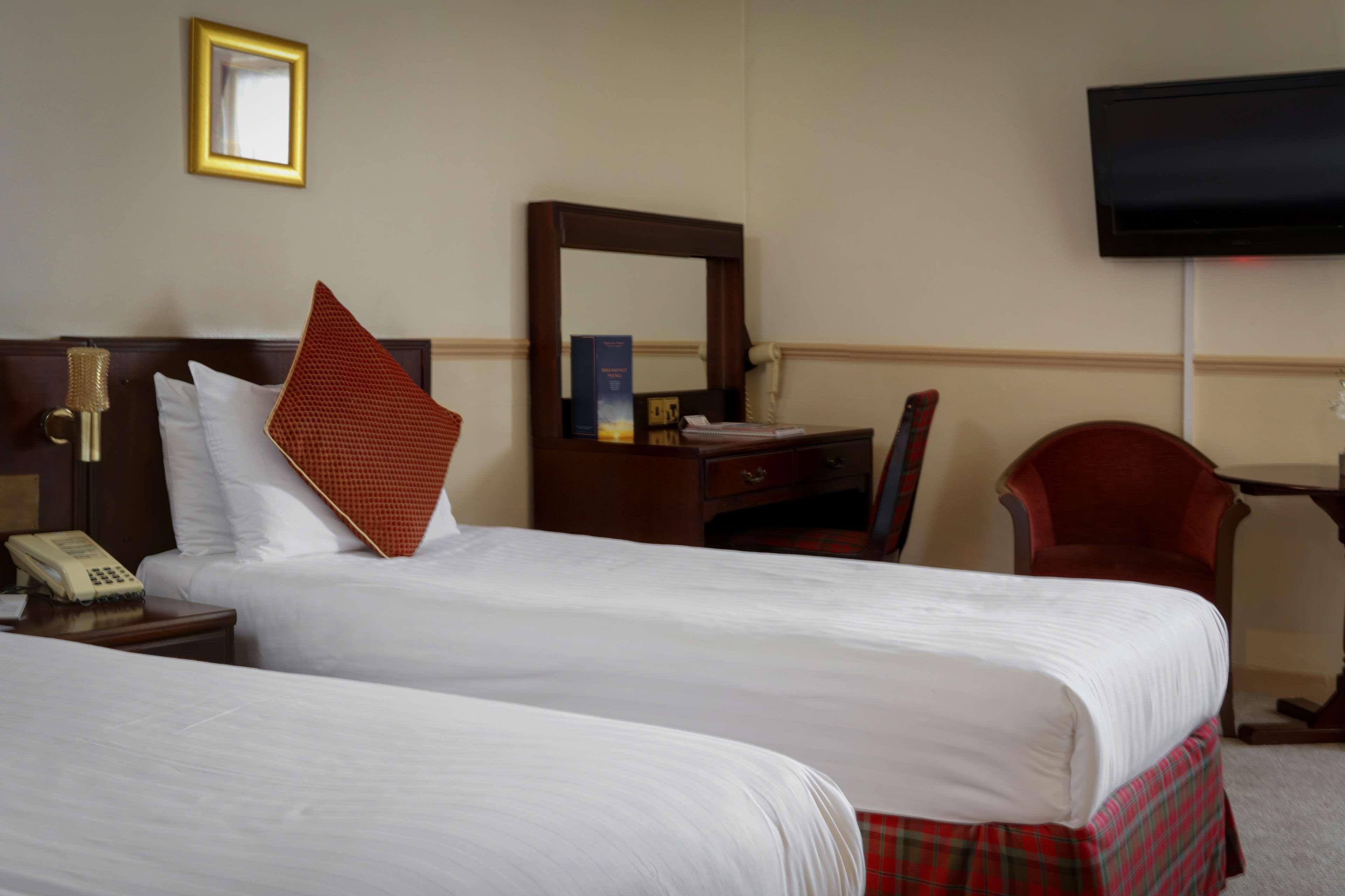 Western Queens Hotel 3*