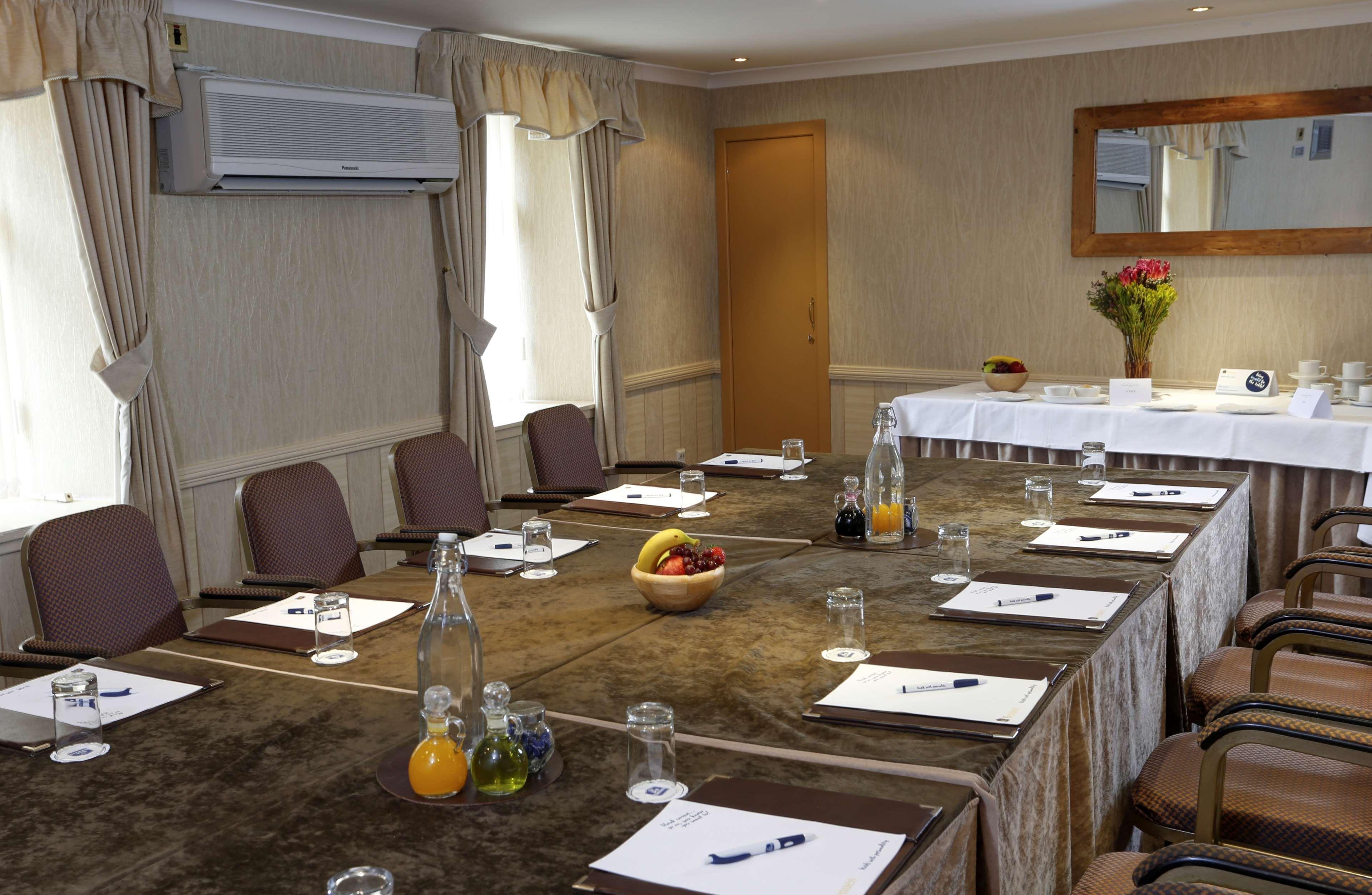 Hotel Western Queens 3*