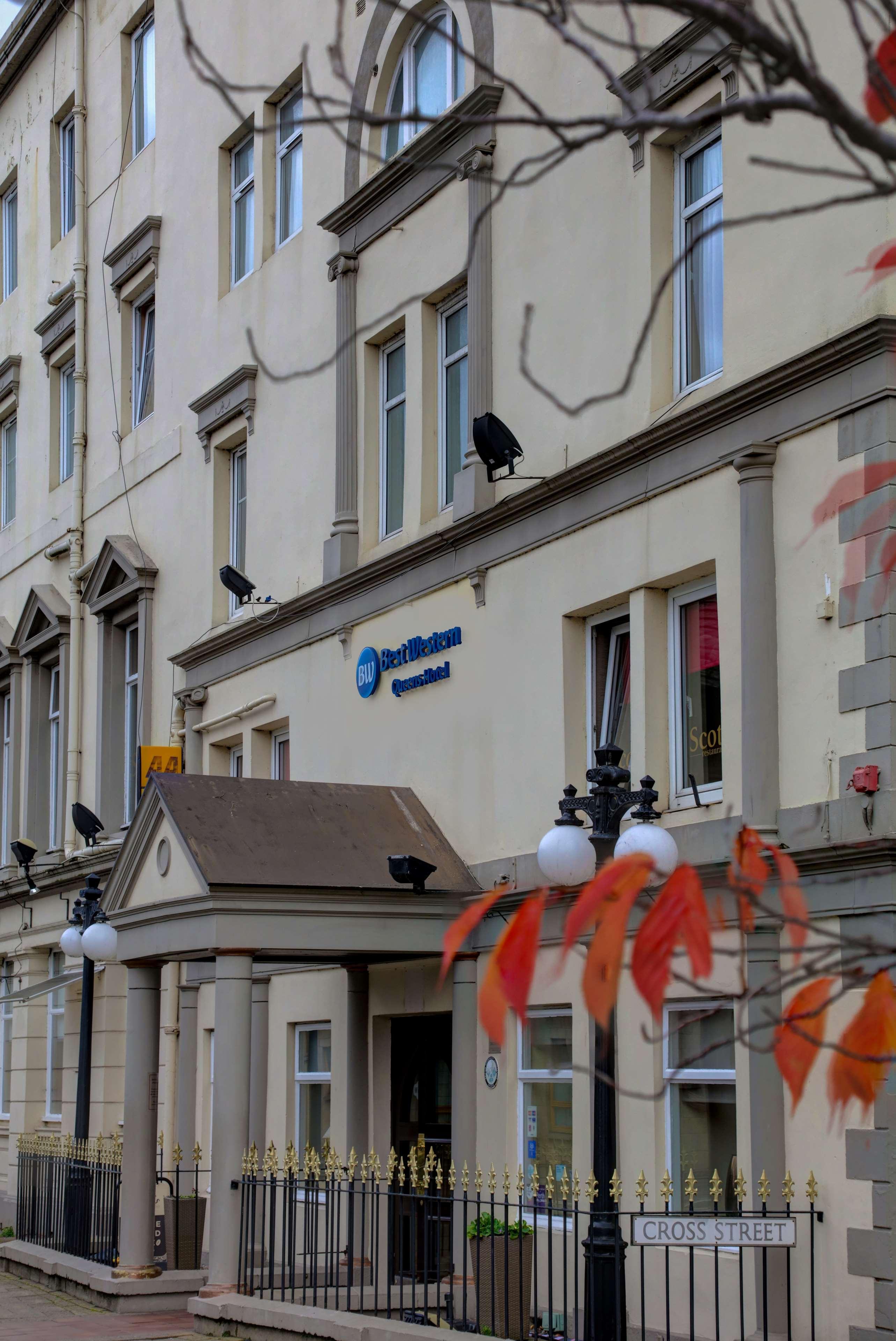 Hotel Western Queens 3*