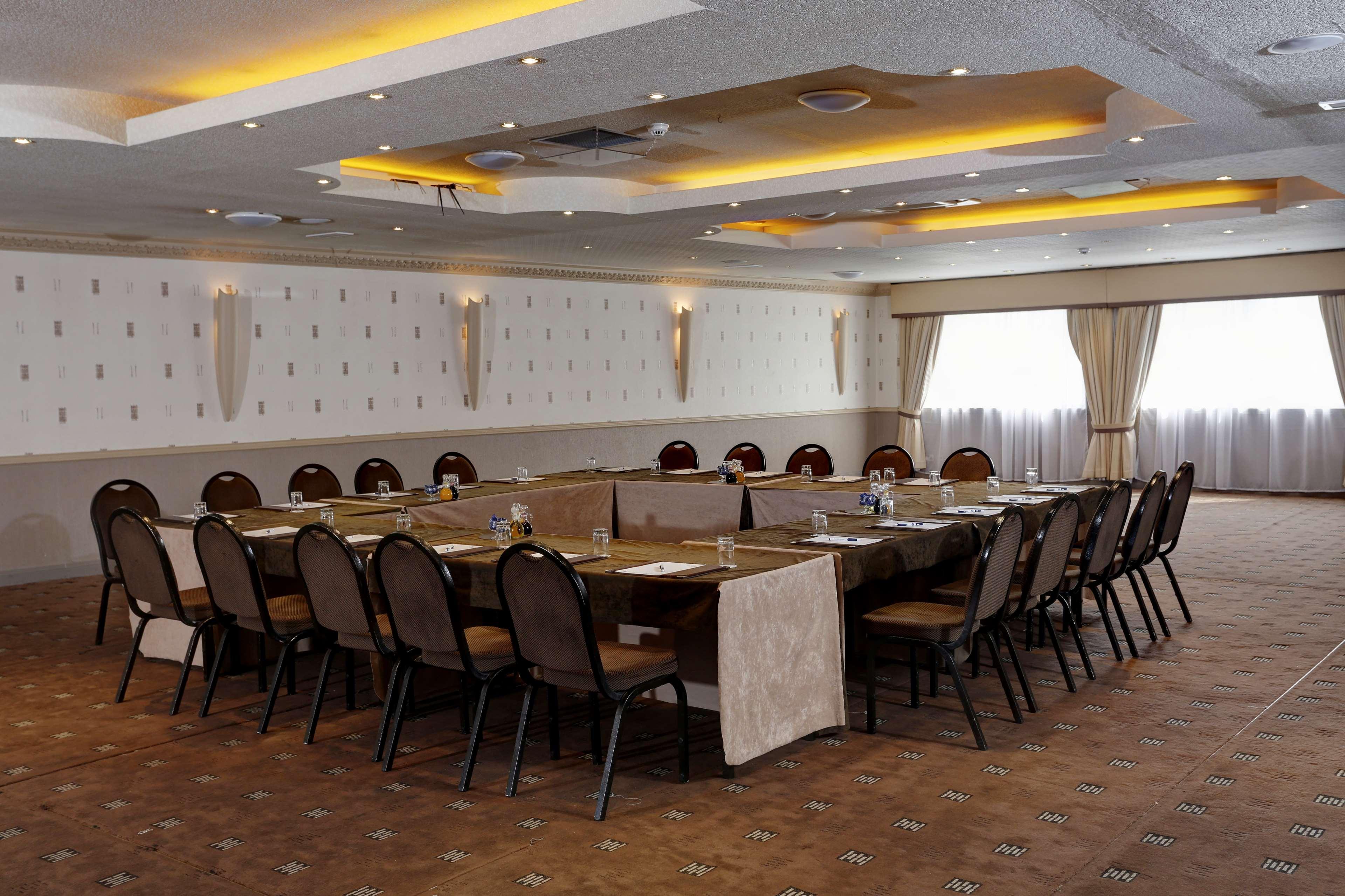 Hotel Western Queens 3*
