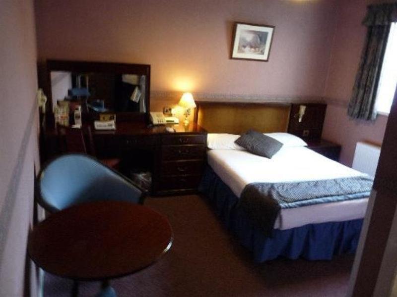 Hotel Western Queens 3*