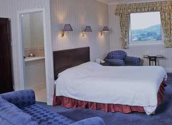 Western Queens Hotel 3*