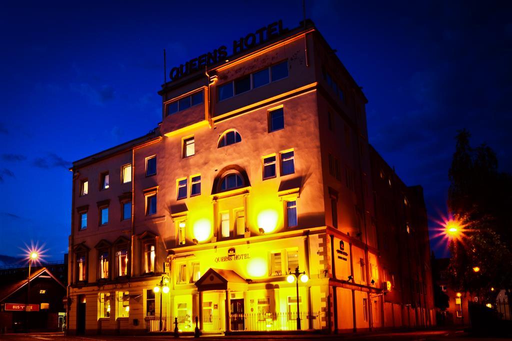 Western Queens Hotel