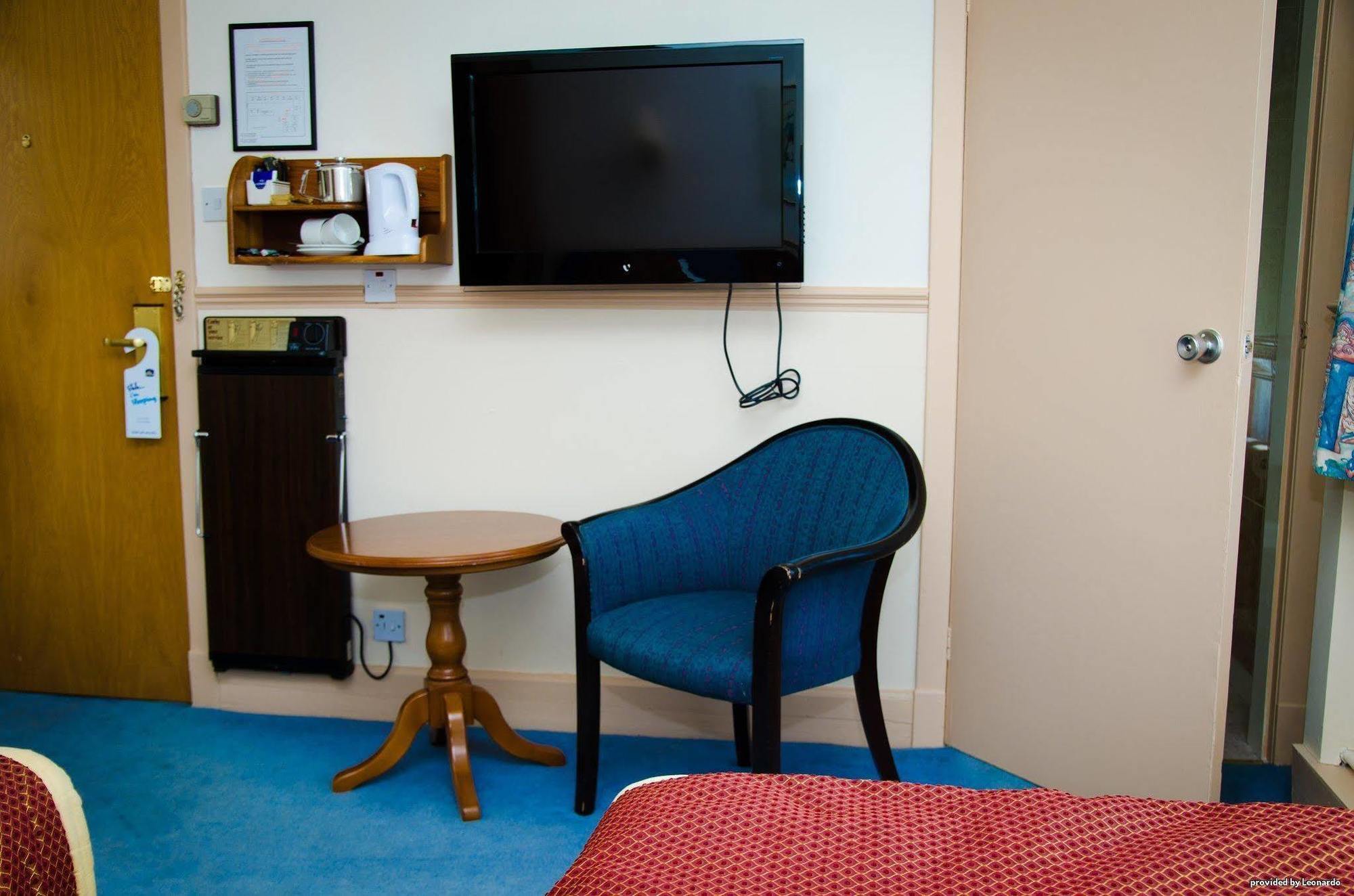 Hotel Western Queens 3*